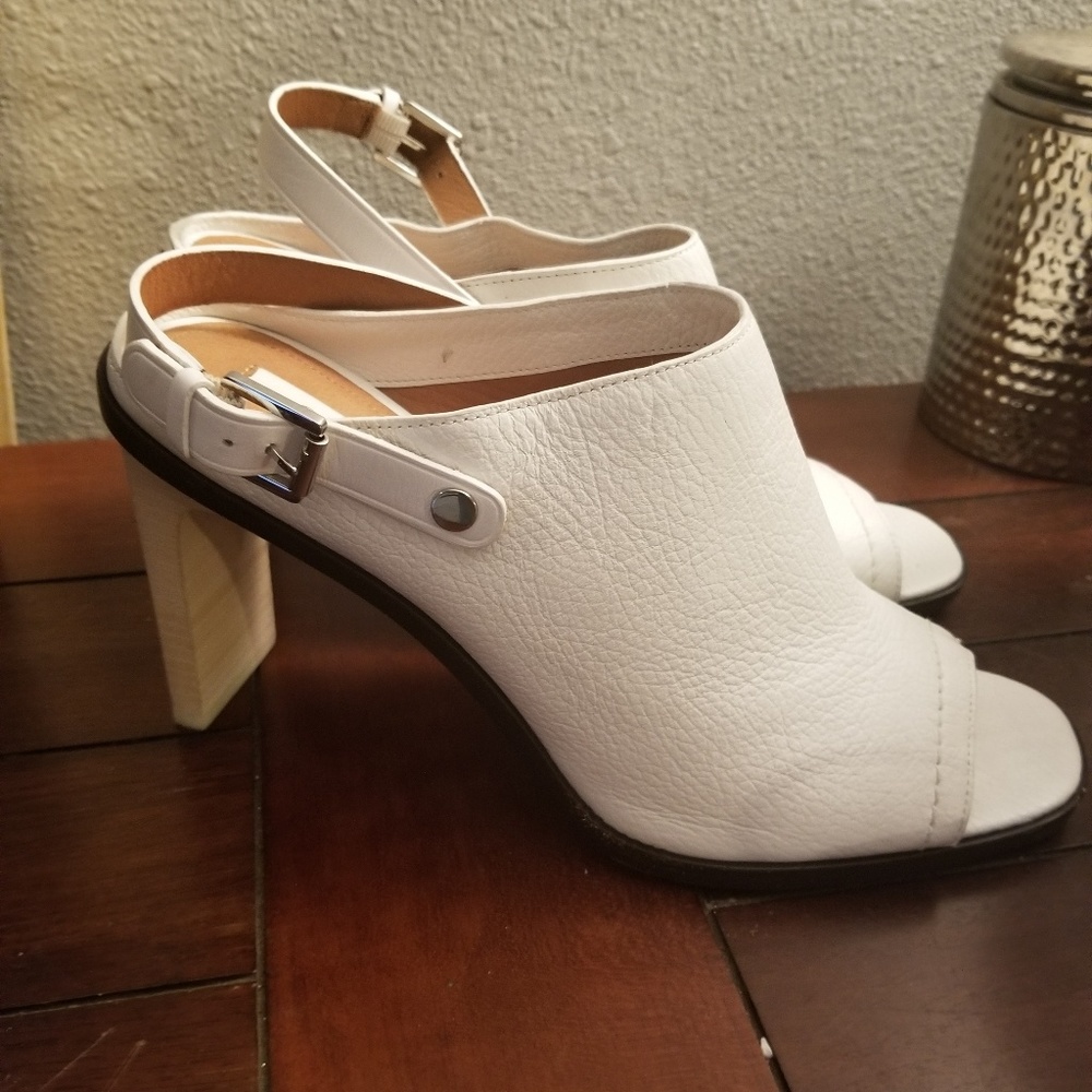 NEW MacKenzie Coach Peep Toe Sling Back